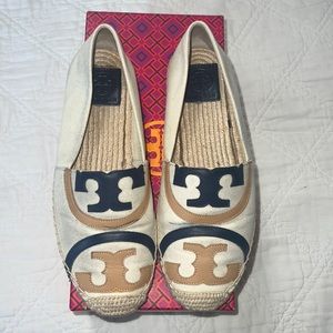 8.5 TORY BURCH CANVAS POPPY ESPADRILLE